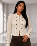 Chamarra de encaje beige para mujer - Estilo militar, botones decorativos y diseño elegante en tendencia